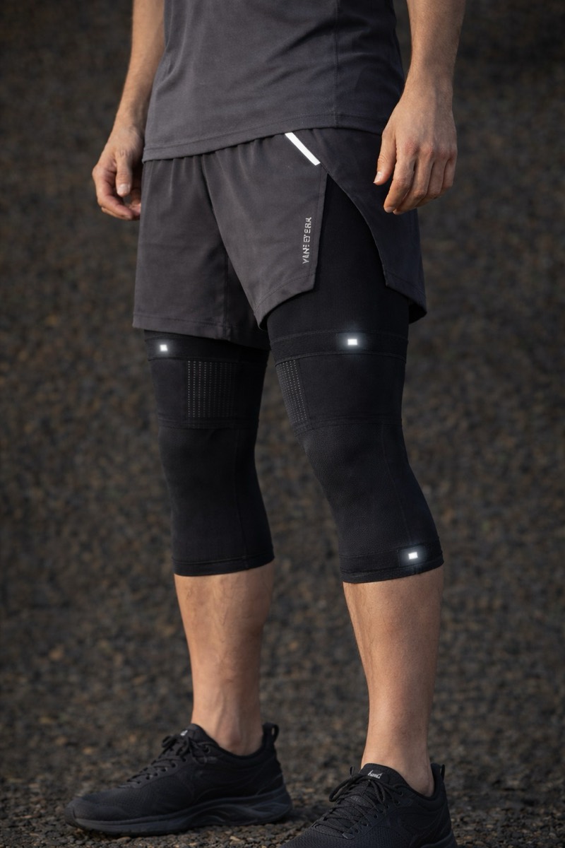 Nowhere smart compression pants